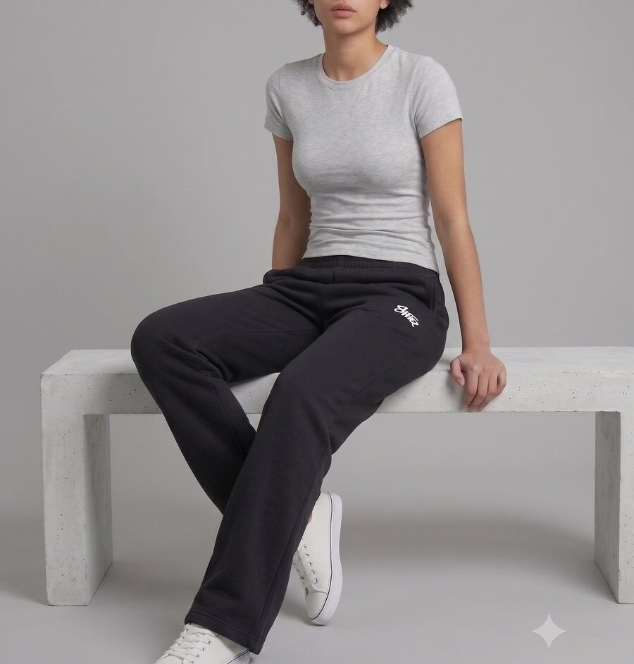 Schwarze Jogger-Hose mit Script-Logo #1