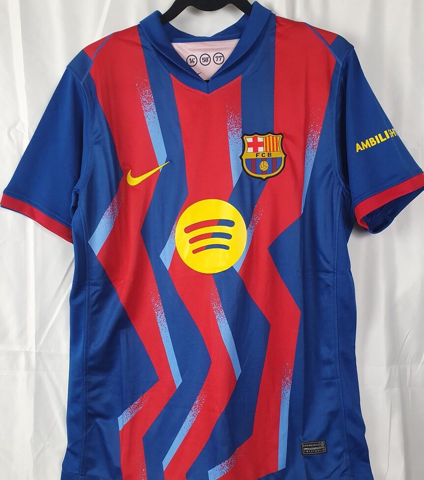 Nike FC Barcelona Retro Trikot Blau/Rot (UNHCR Edition) #1