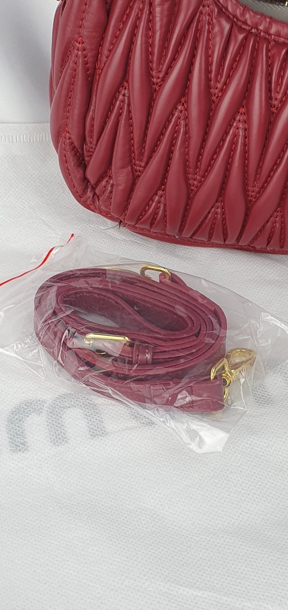 Miu Miu Matelassé Hobo Bag rot #4