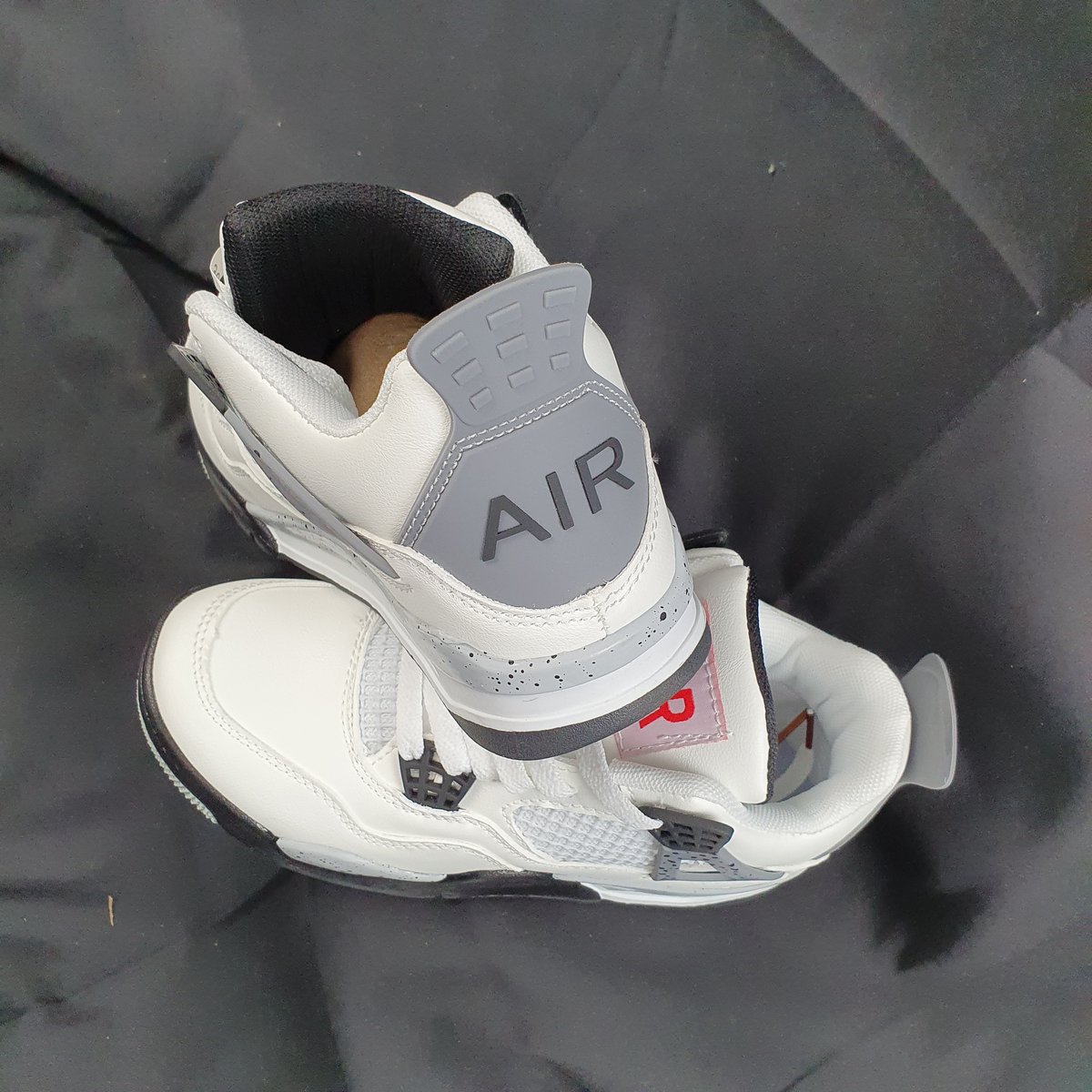 Air Jordan 4 'White Thunder' #4