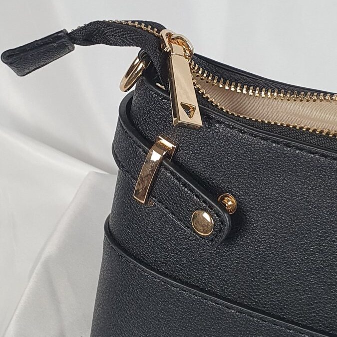Guess Crossbody Bag Schwarz Gold-Hardware #5