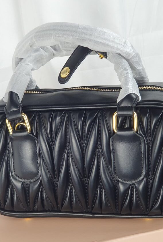 Miu Miu Matelassé Tasche schwarz mit Box #6