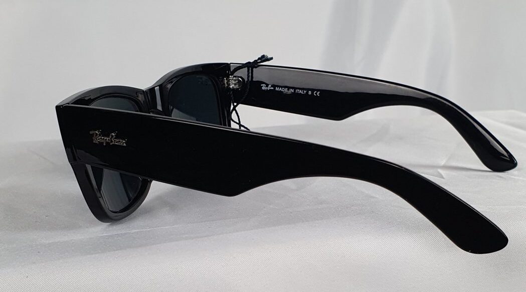 Ray-Ban Sonnenbrille Schwarz mit Etui #10