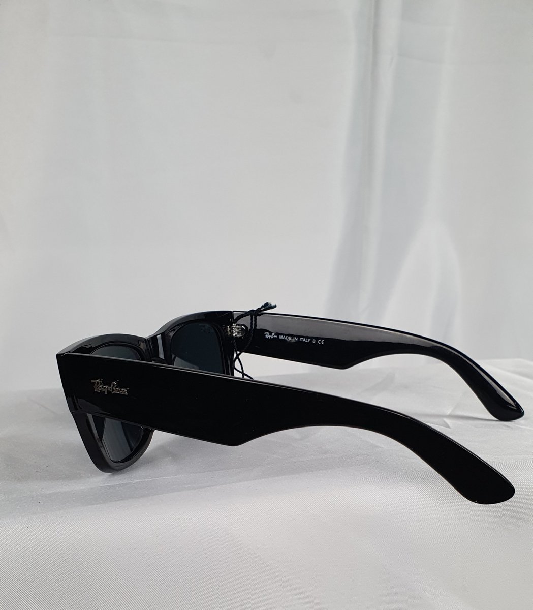Ray-Ban Sonnenbrille Schwarz mit Etui #10